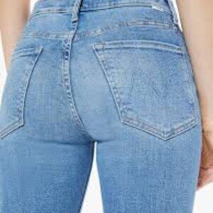 MOTHER The  High Waisted Looker Distressed Jeans Size 29